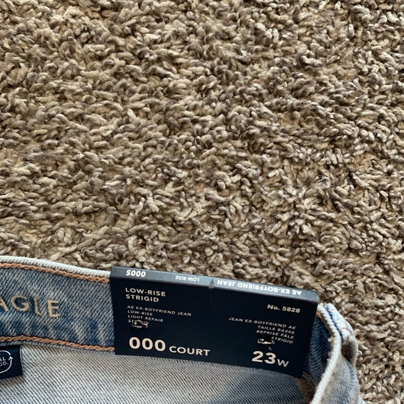 American Eagle Ex-Boyfriend Low Rise Strigid Jeans - Picture 10 of 11